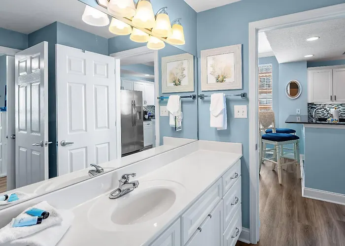 Holiday home Crystal Shores 1201